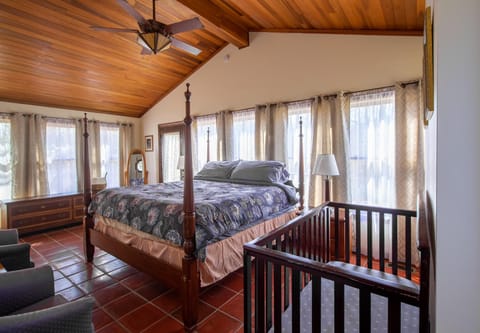 Master Bedroom #1, King, Private Bath