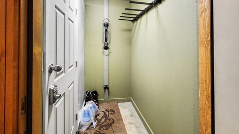 Exterior: Private ski locker, first floor of the building
