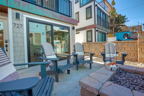 OUTDOOR GAS FIRE PIT - Gather around the cozy gas fire pit in the evenings, perfect for roasting marshmallows or simply enjoying the sea breeze.