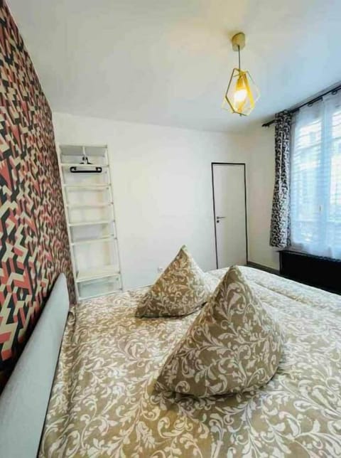 3 bedrooms, iron/ironing board, travel crib, free WiFi