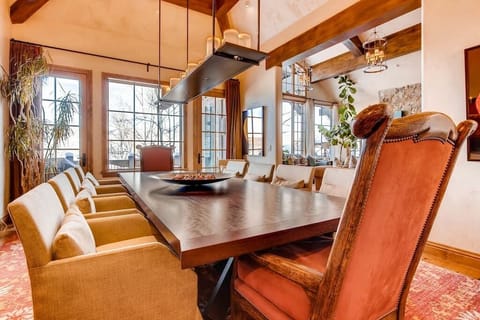 FORMAL DINING ROOM SEATS 10