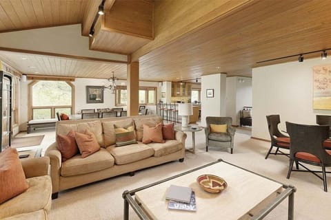 Indoors, Home Decor, Furniture, Table, Architecture