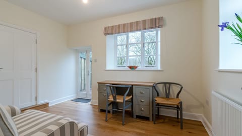 Study, Deer Park Farmhouse, Bolthole Retreats