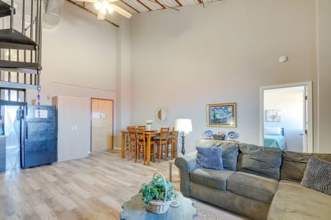 Living Room | Smart TV