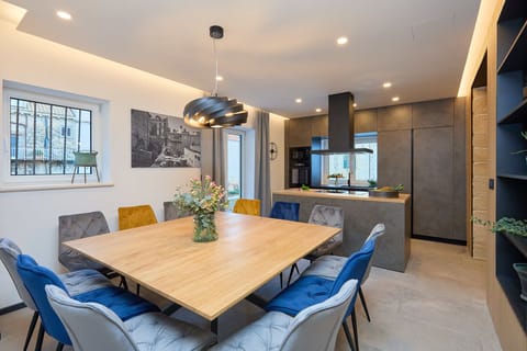 Dining area / Kitchen