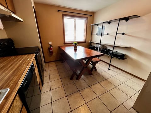 Plenty of shelf space for all of your groceries for the week. Small appliances included, crockpot, blender, toaster, drip coffee maker, electric griddle and toaster.