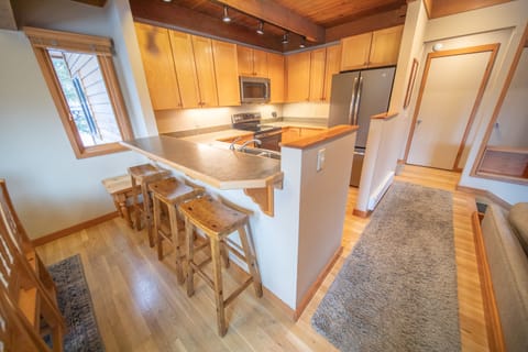 Breakfast bar for extra seating