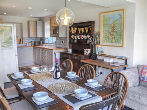 Kitchen/diner | Bron Madog, Minffordd, near Porthmadog