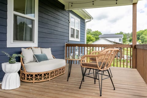 The Knoll - Weaverville, NC