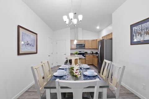 The dinning table for 6 people.