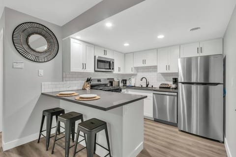 Cook any meal in our fully loaded kitchen and new appliances