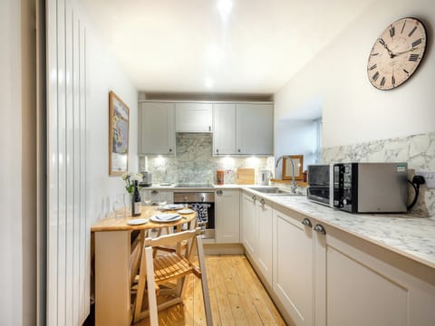 Open plan living space | The Holly Trees- The Holly Tree Cottage - The Holly Trees, Kilmun, near Dunoon