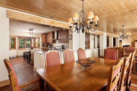 Dining Room, Dining Table, Furniture, Indoors, Table