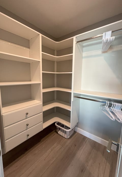 Walk-in closet