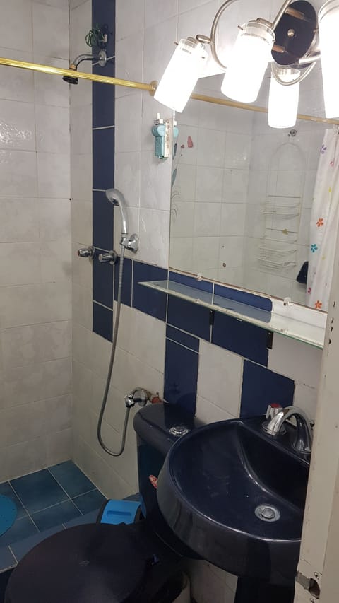 Combined shower/tub, hair dryer, towels, soap