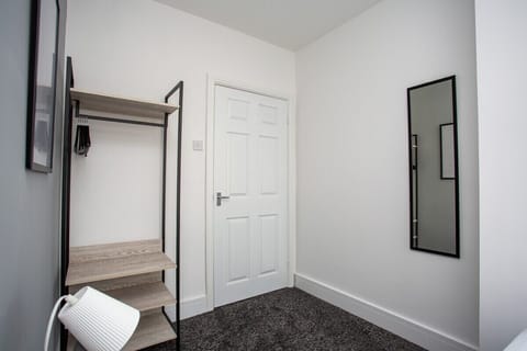 wardrobe bedroom 4