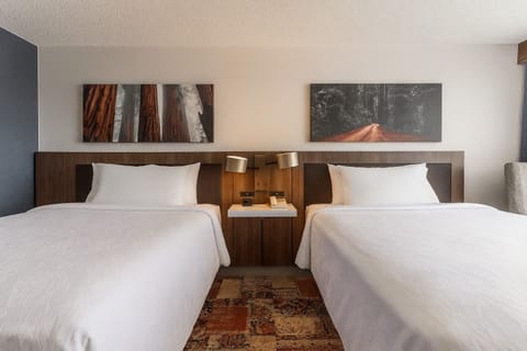 Comfortable Unit with Two Double beds