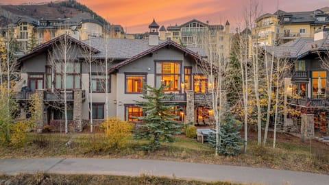 Welcome to Bergrose Lodge, the mountain rose