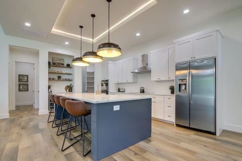 Indoors, Kitchen, Kitchen Island, Dining Room, Dining Table