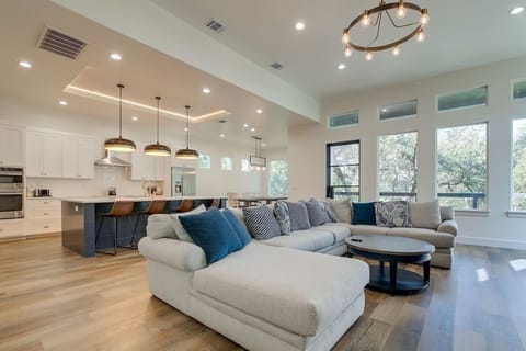 Home Decor, Couch, Furniture, Table, Indoors