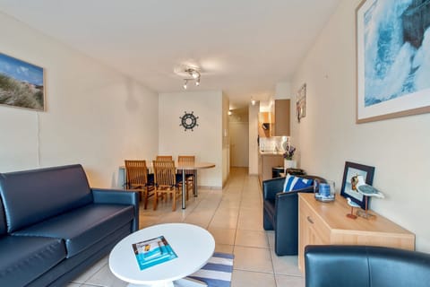 Entrance / Reception