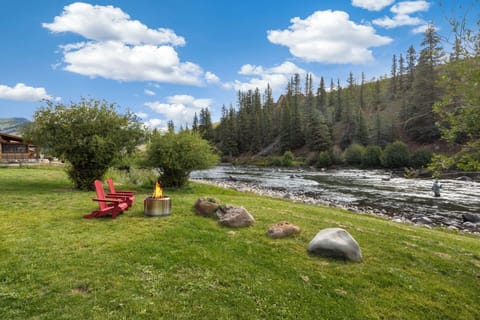 Creede River House - Creede River House - banks of the Rio Grande River