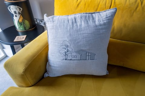 Living Room / Lounge