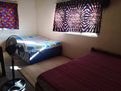 2 bedrooms, iron/ironing board, bed sheets