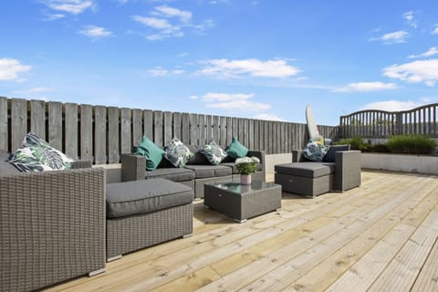 Ridgeview Rear Garden Seating