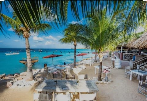 Beach nearby, sun loungers, beach towels