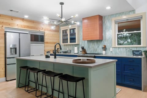 16017790-8ebb-4286-933b-13e543046d93