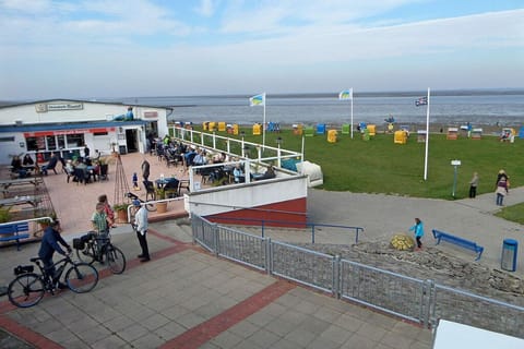 Surroundings [summer] (1-5 km)