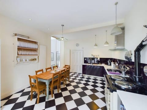 F00ad2f8 c4e3 4281 a7a1 8cc25d12dfad