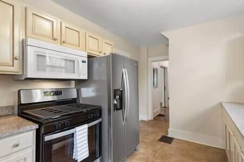 6e8e8e11 6957 4d0b 85a6 b23ba06af803