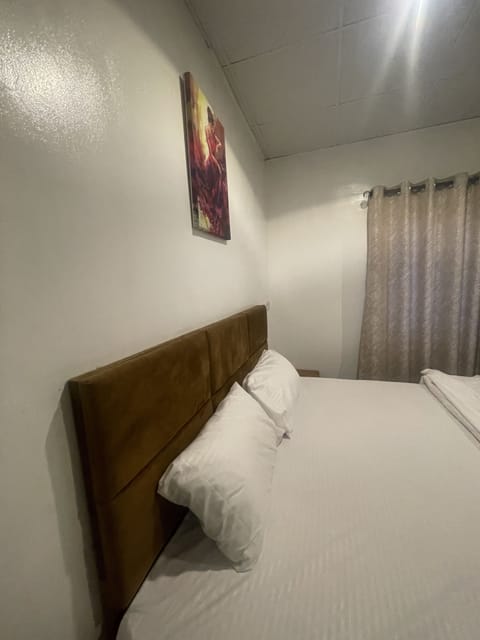 1 bedroom, in-room safe, free WiFi, bed sheets