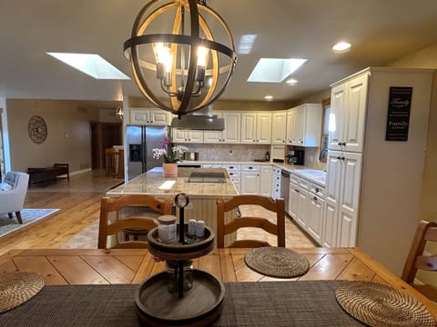 Full service kitchen.