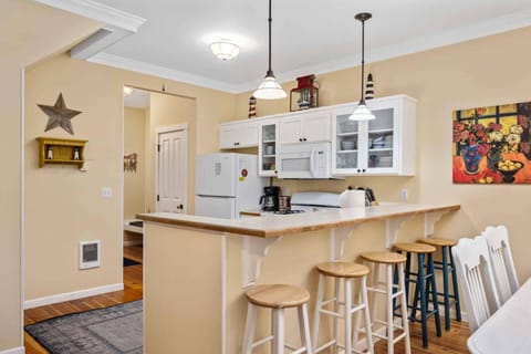 "We stayed at Starry Night for 4 days and loved it! The staff was very friendly and helpful." - Karen & Alan