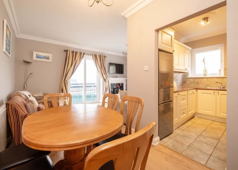 Living Room / Kitchen