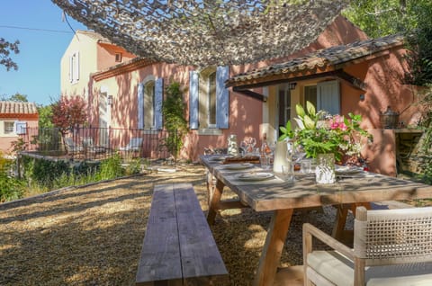 A beautiful outdoor dining space and bbq area for up to 12 people.  