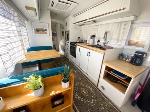 Meeker20Interior202