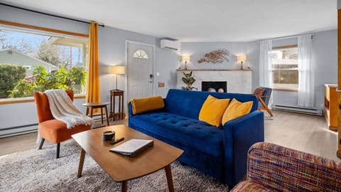 #StayInMyDistrict #EntireHome #BookDirect