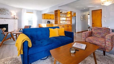 #StayInMyDistrict #EntireHome #BookDirect