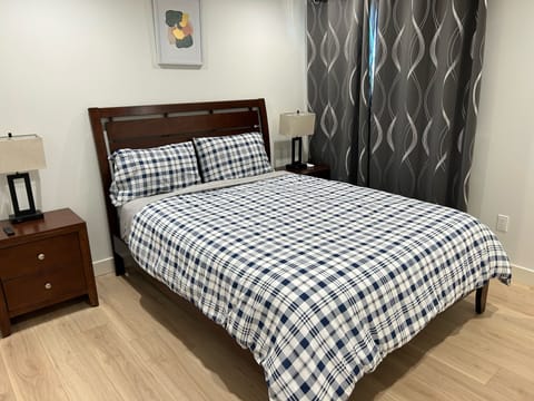 2 bedrooms, iron/ironing board, bed sheets