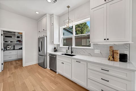 Let the dishwasher work for you while you grab espresso from the butlers pantry.