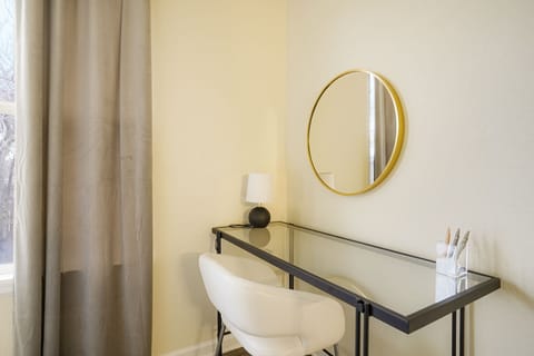 King bed, Master with attached bathroom. Ground floor.