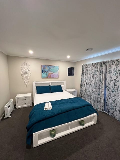 1 bedroom, iron/ironing board, bed sheets