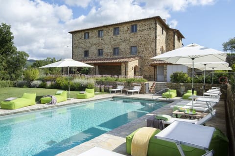 Activities, Amenities, Balcony / Terrace / Patio, Building Exterior, Garden, Pool, Spring, Summer