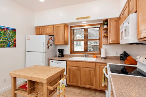 Well equipped kitchen