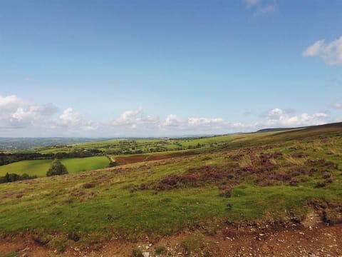 Exterior | Ty Ceffylau - Cwmiar Holiday Cottages, Llanllwni