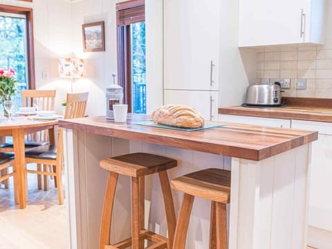 Open plan lounge/diner/kitchen